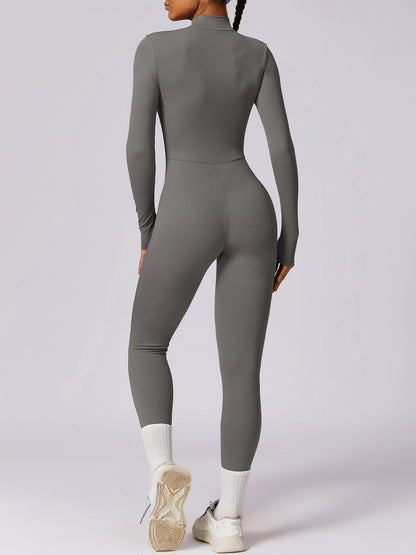 Jumpsuit mit Stehkragen und langen Ärmeln und Reißverschluss