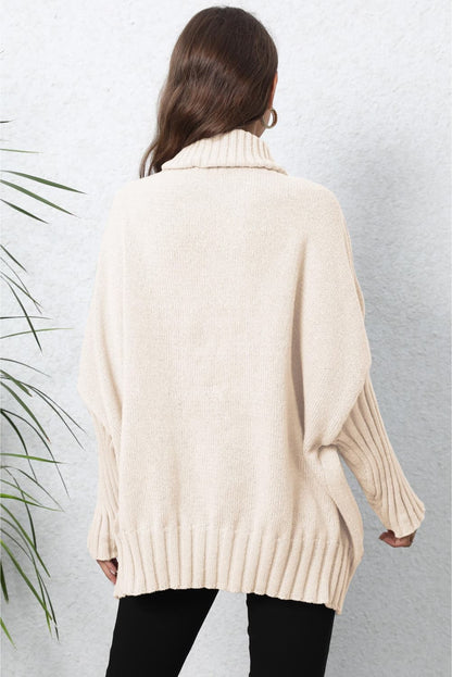Gerippter Pullover mit Rollkragen und langen Ärmeln