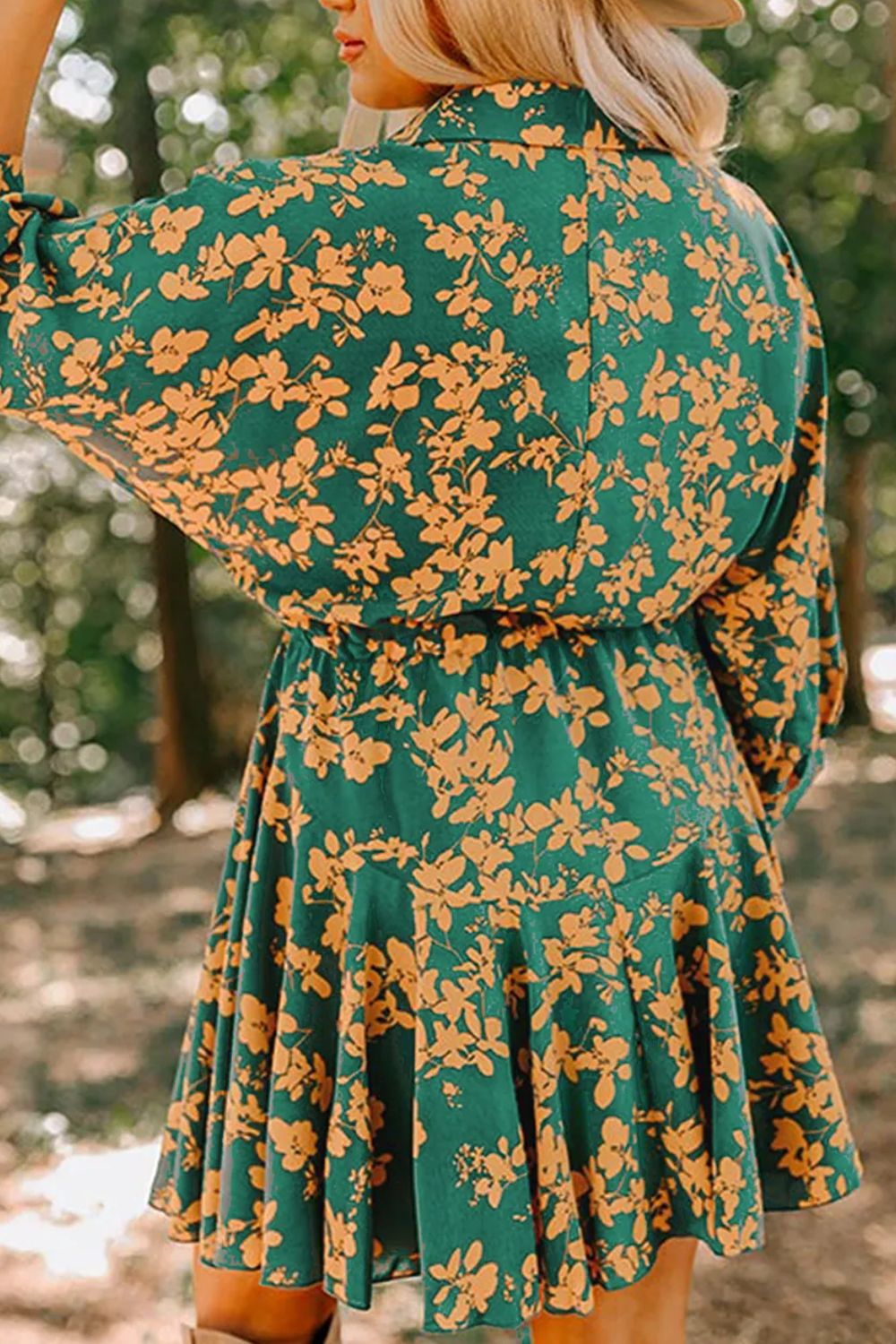 Bedrucktes Minikleid mit Dreiviertelärmeln