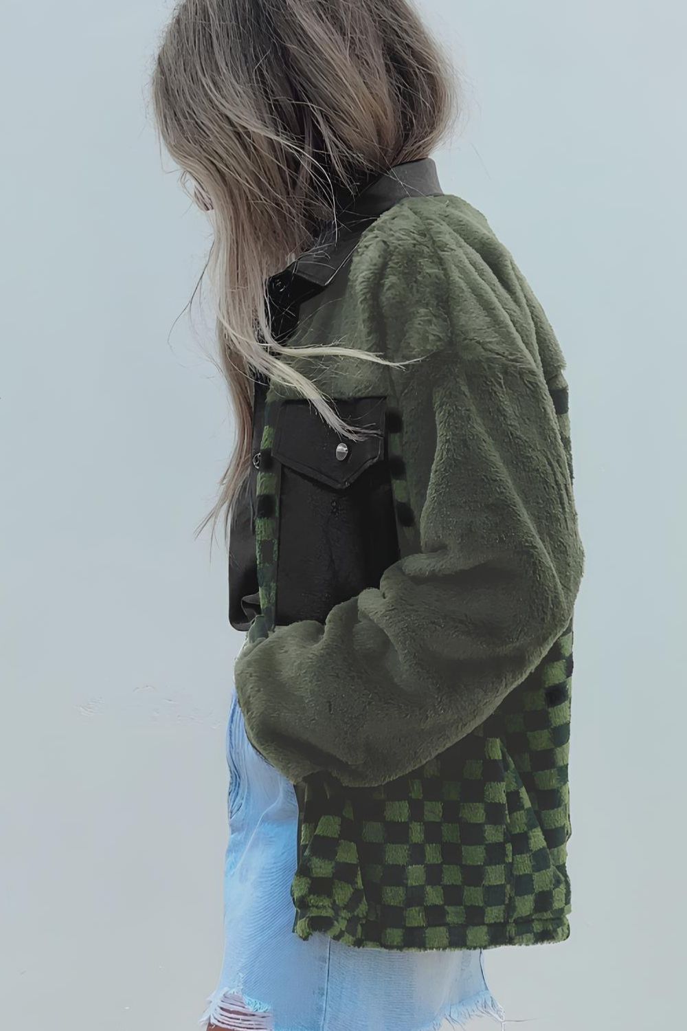 Daunenjacke mit Taschen, kariertem Kragen und Druckknöpfen