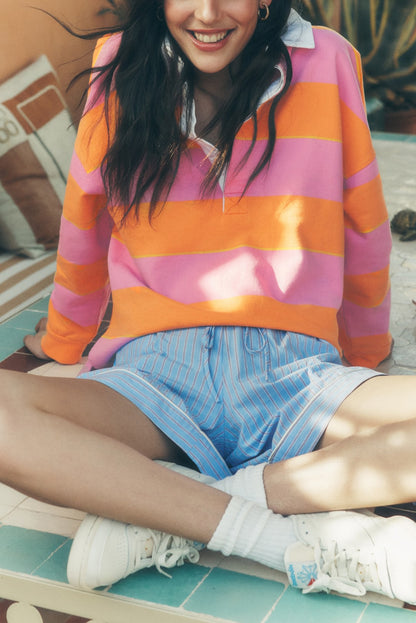 Sweatshirt mit kontrastierenden Streifen und Kragen