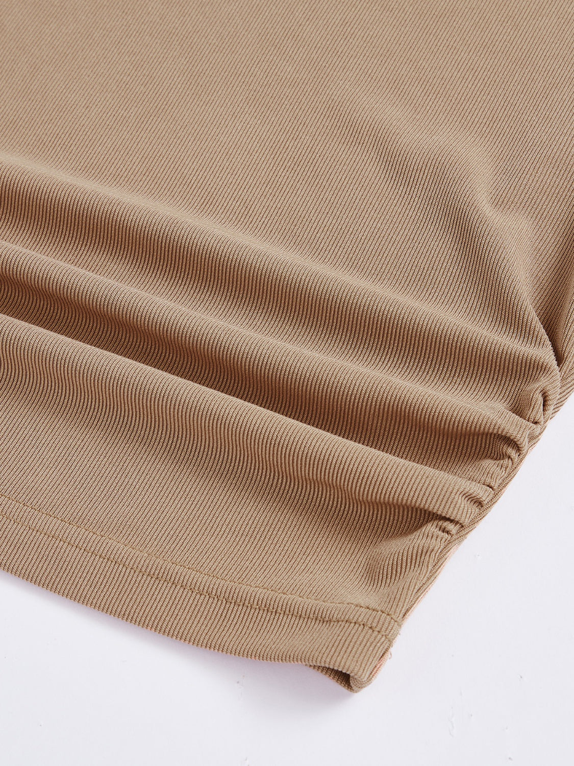 Set aus langärmligem Oberteil und Rock mit Rundhalsausschnitt