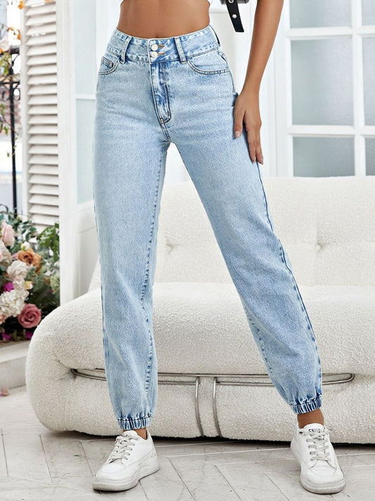 Jeans mit hoher Taille und Taschen