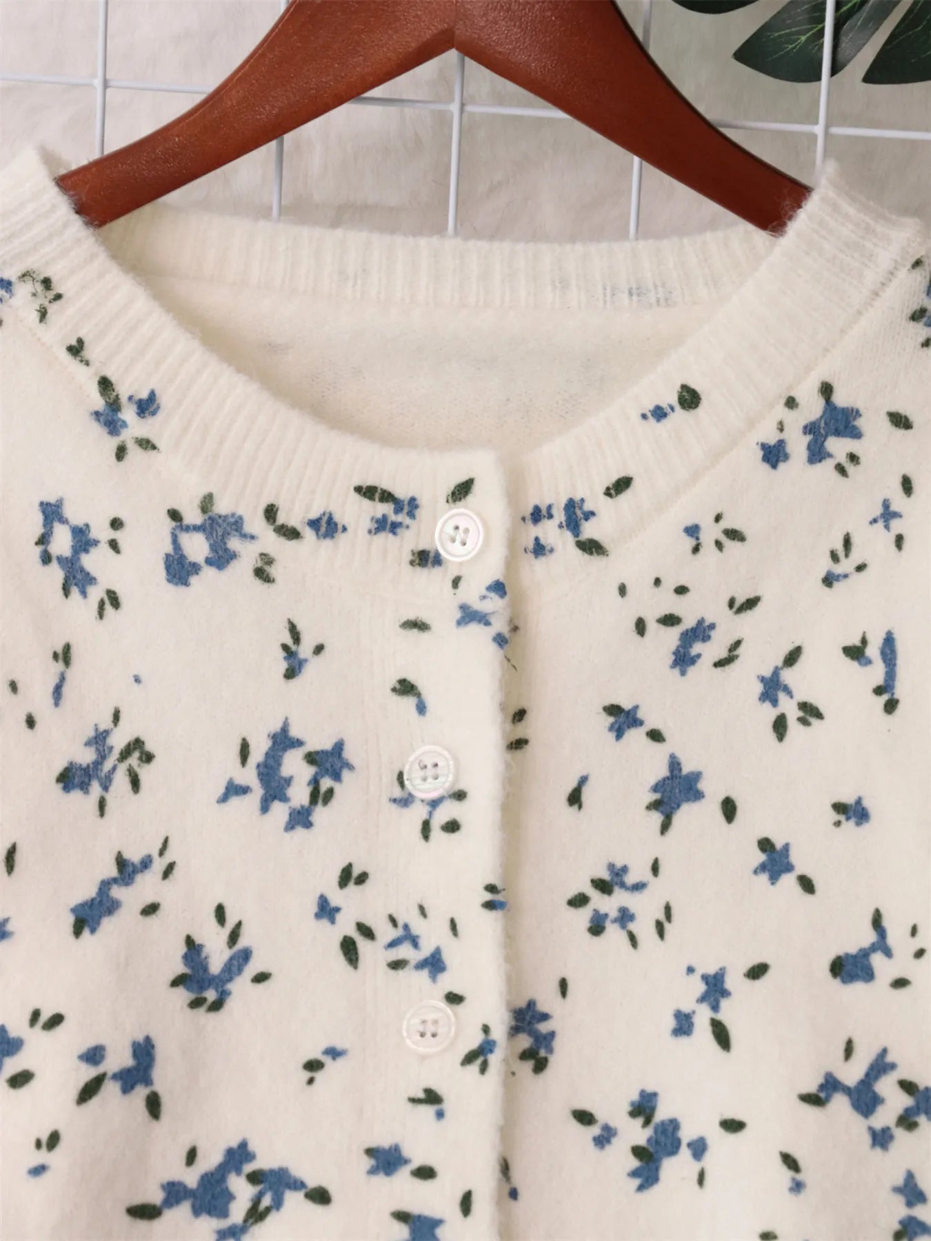 2e4ad84f4d8c46a2af1cb5f2b73f9c23-Max-Origin