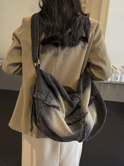 Umhängetasche mit Farbverlauf und ungesäumtem Saum