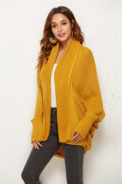 Strickjacke mit offenen Fledermausärmeln vorne