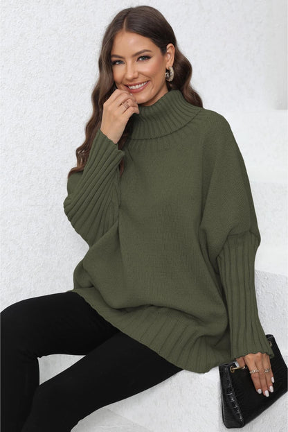 Gerippter Pullover mit Rollkragen und langen Ärmeln