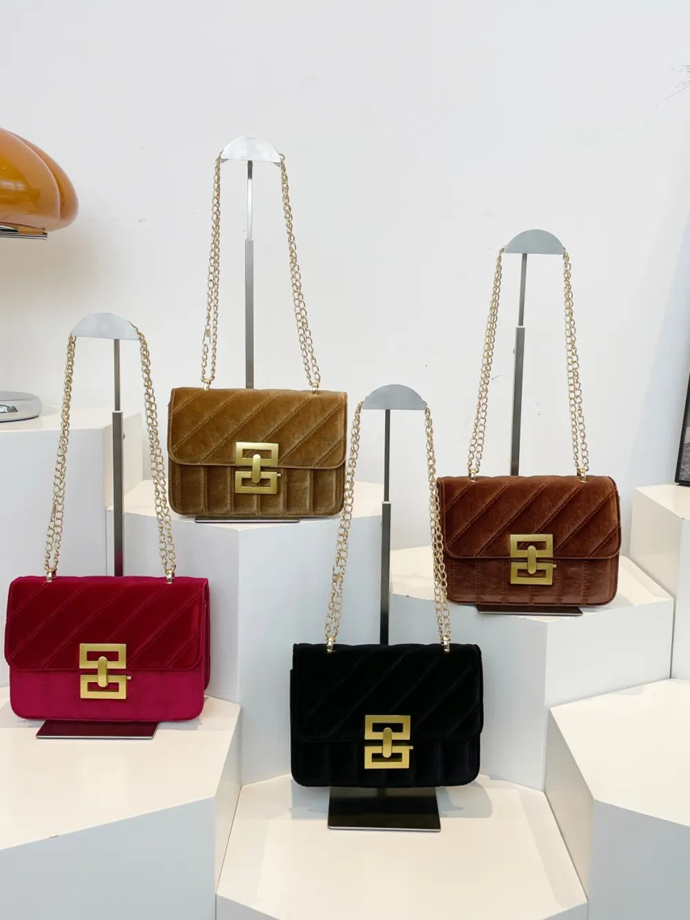 33caf567-84c5-4541-9f61-87896ed152ab-Max