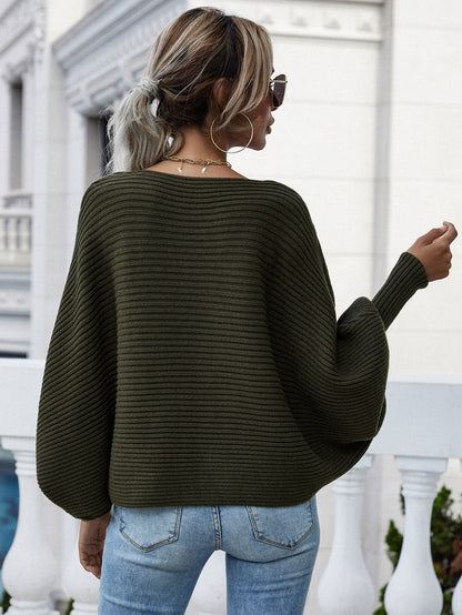 Gewebter, rechts horizontal gerippter Pullover mit Dolman-Ärmeln