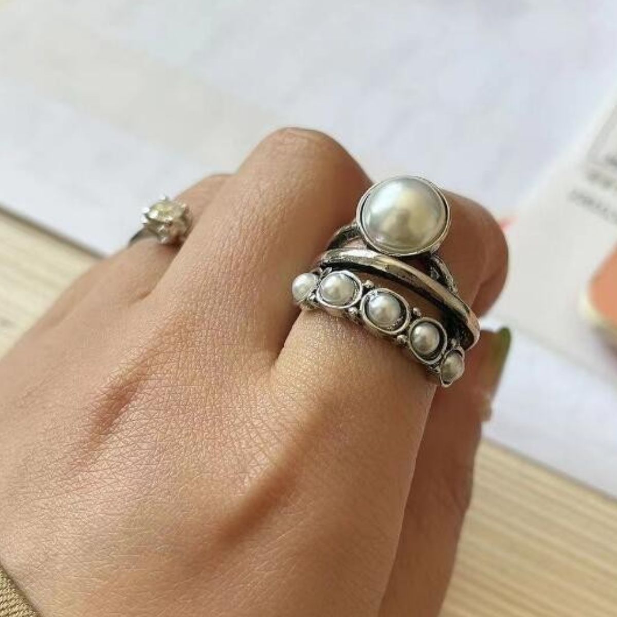Dreilagiger offener Ring aus Legierung