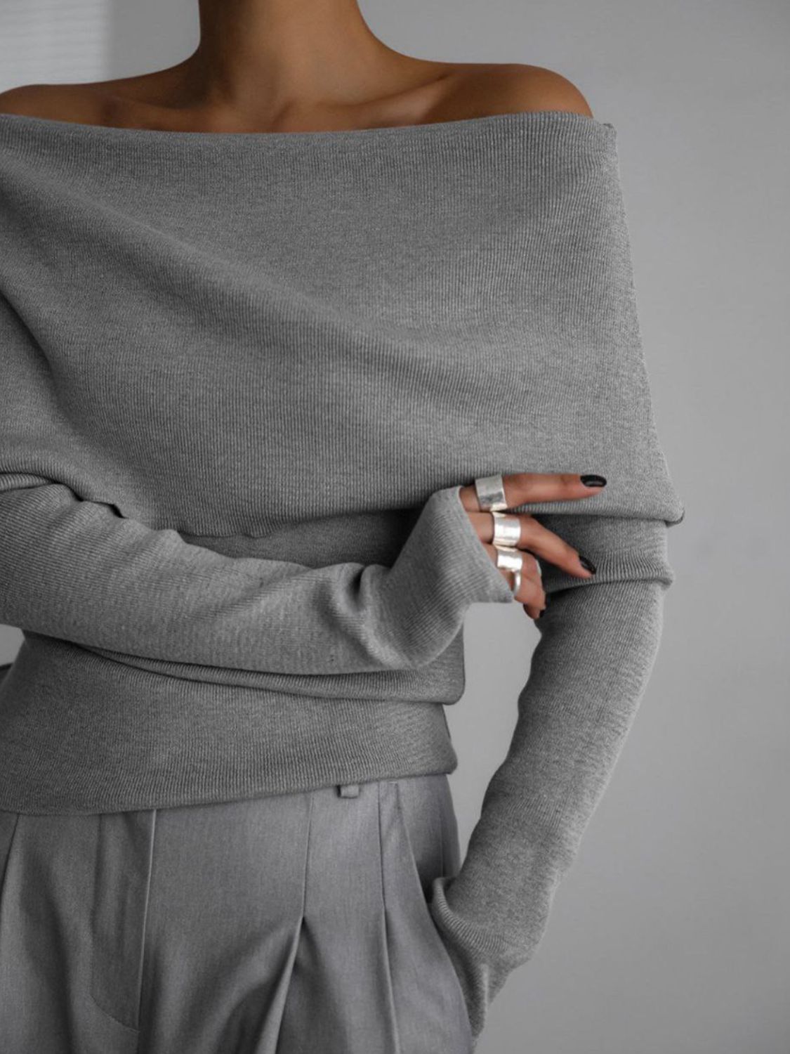 Schulterfreies, langärmliges Stricktop