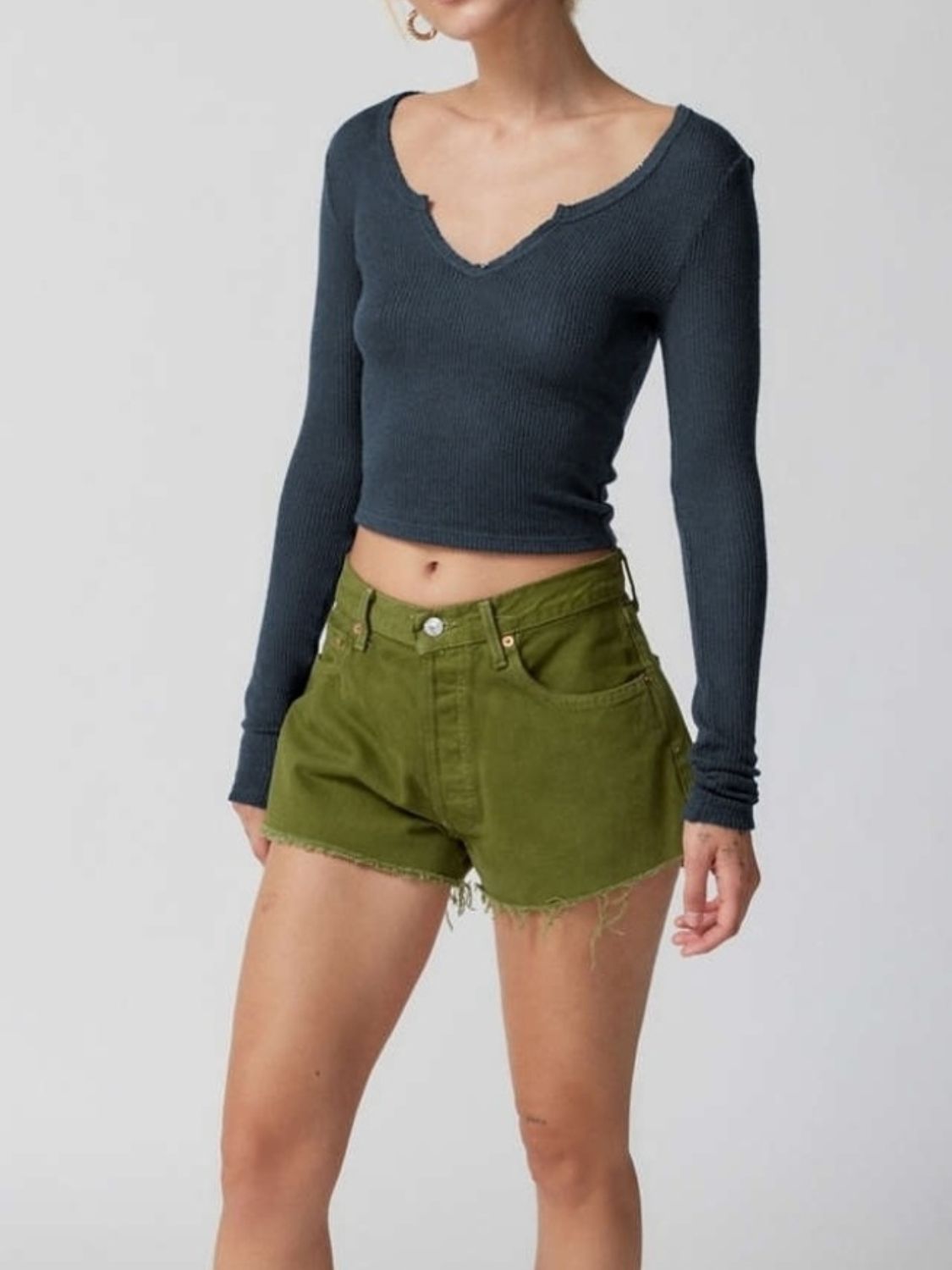 T-Shirt mit langen Ärmeln und Einkerbung