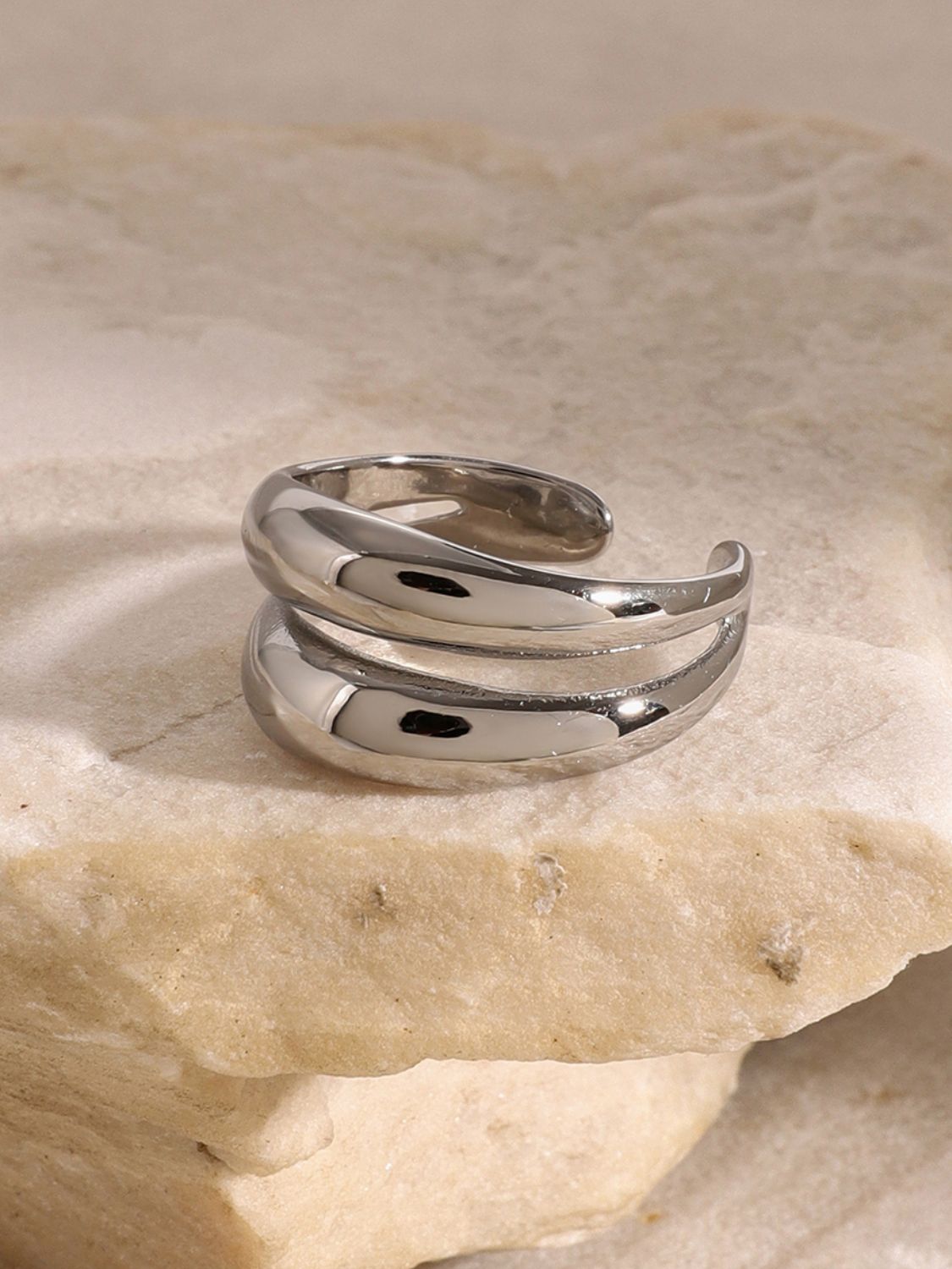 Doppellagiger Ring aus Edelstahl