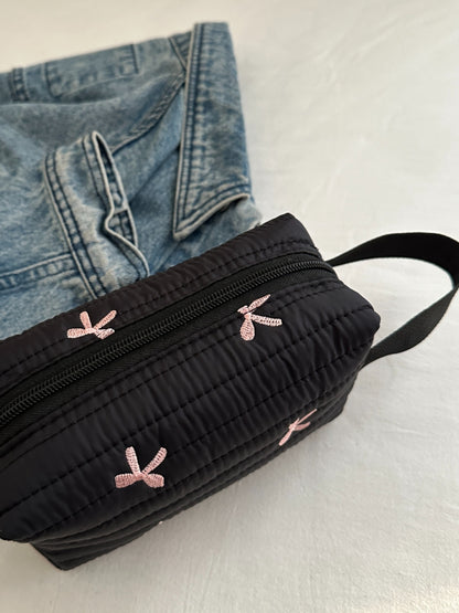 Armband mit kontrastierender Textur und Schleife