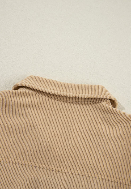 Langärmlige Hemdbluse mit Rüschen und Knöpfen