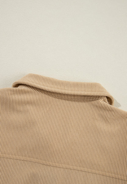 Langärmlige Hemdbluse mit Rüschen und Knöpfen