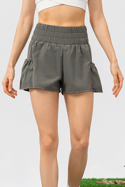 Aktive Shorts mit Taschen und elastischer Taille