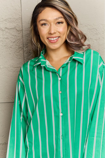 Set aus gestreiftem Hemd und Hose