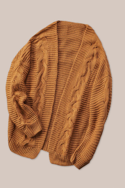 Strickjacke mit offener Vorderseite und Zopfmuster