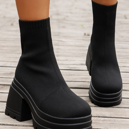 Stiefel mit runder Zehenpartie und Blockabsatz