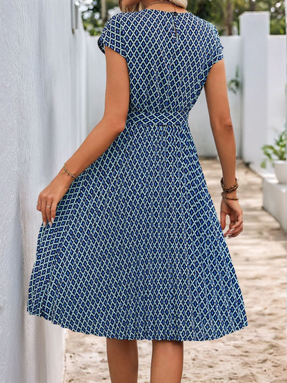 Perfee – Bedrucktes, kurzärmliges Midikleid mit Rundhalsausschnitt
