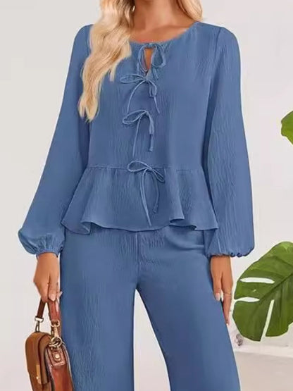 Set aus Oberteil und Hose mit Ballonärmeln und Bindeband am Hals