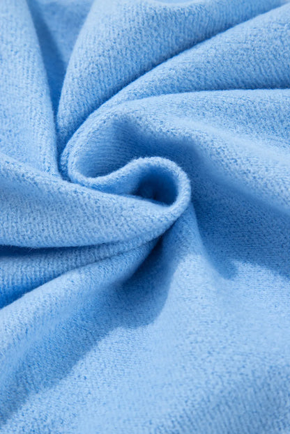 Set aus Oberteil und Shorts mit Rundhalsausschnitt und Kontraststreifen in voller Größe