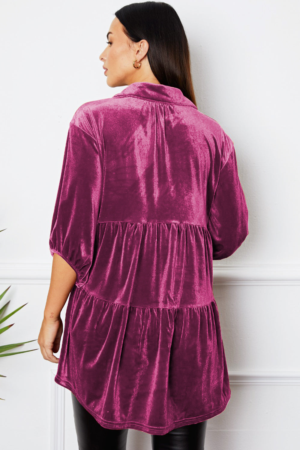 Gestuftes Hemd aus Samt mit Knopfleiste und Kragen