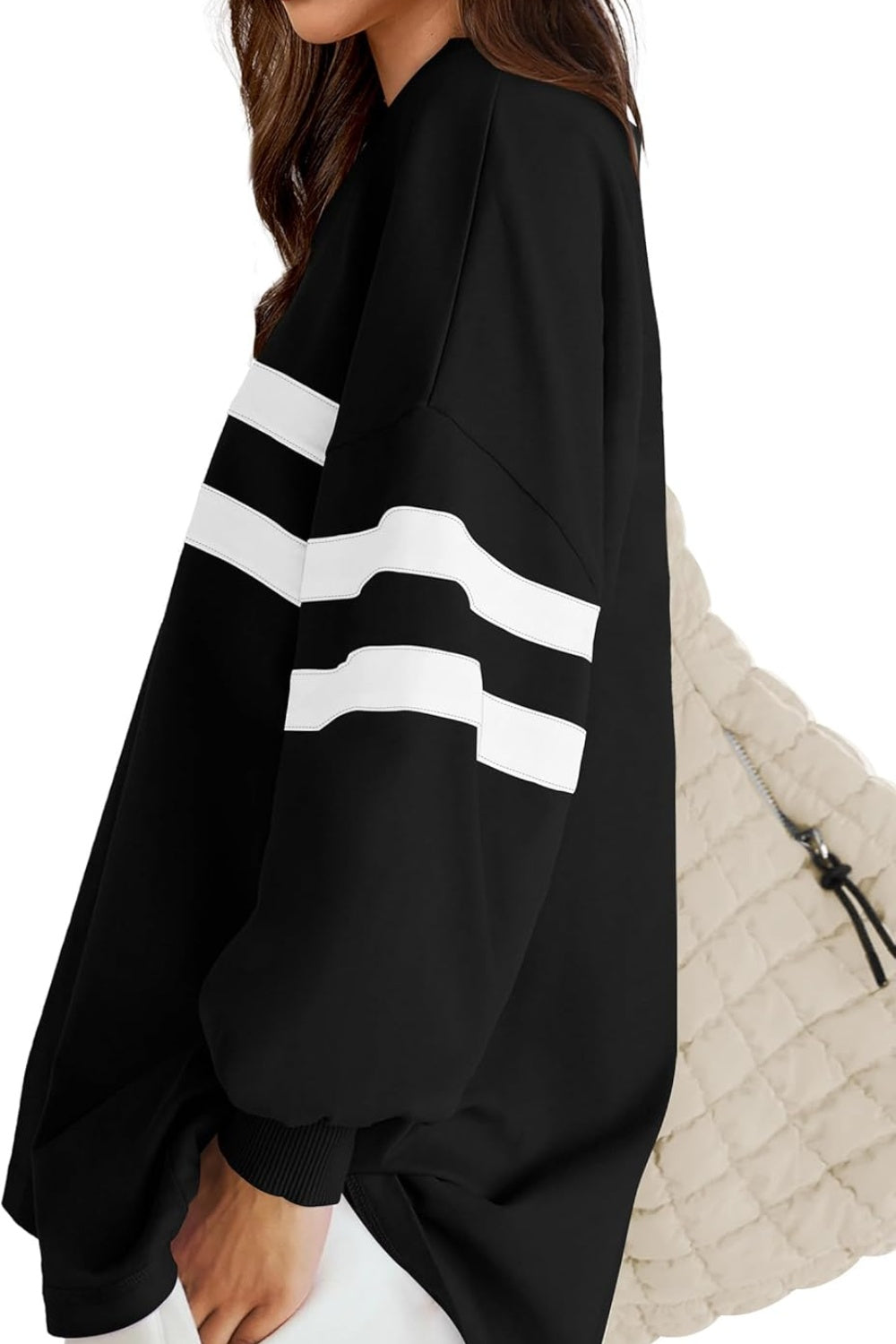 Lovelet – Gestreiftes Sweatshirt mit Rundhalsausschnitt und überschnittenen Schultern