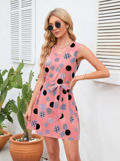 Kleid mit V-Ausschnitt und Polka Dot-Muster