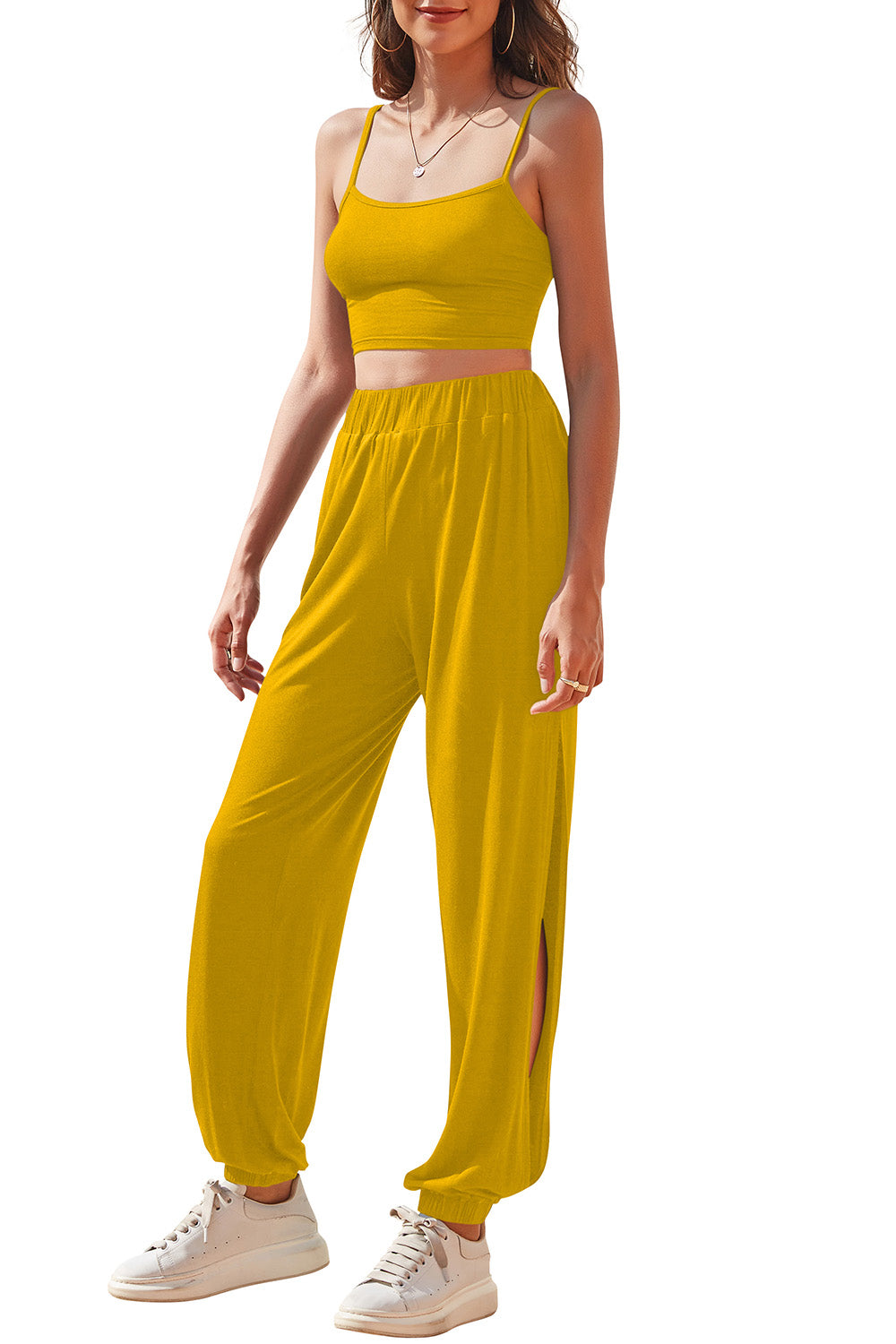 Set aus verkürztem Camisole und Jogginghose mit seitlichem Schlitz