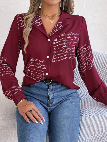 Langärmlige Bluse mit Buchstaben-Print und Knopfleiste