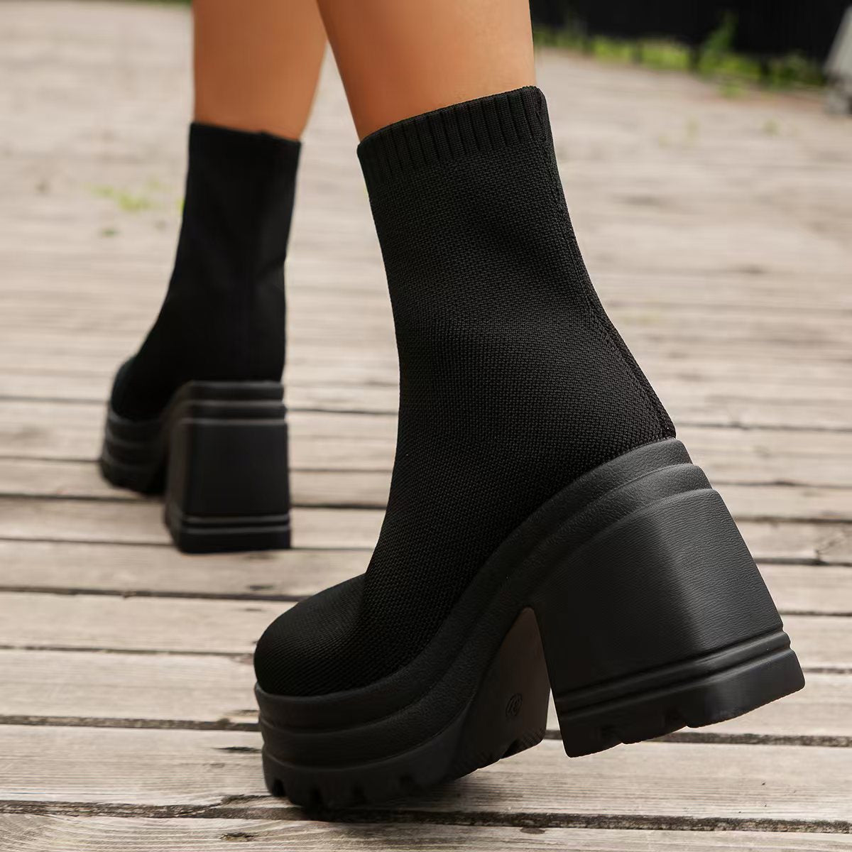 Stiefel mit runder Zehenpartie und Blockabsatz
