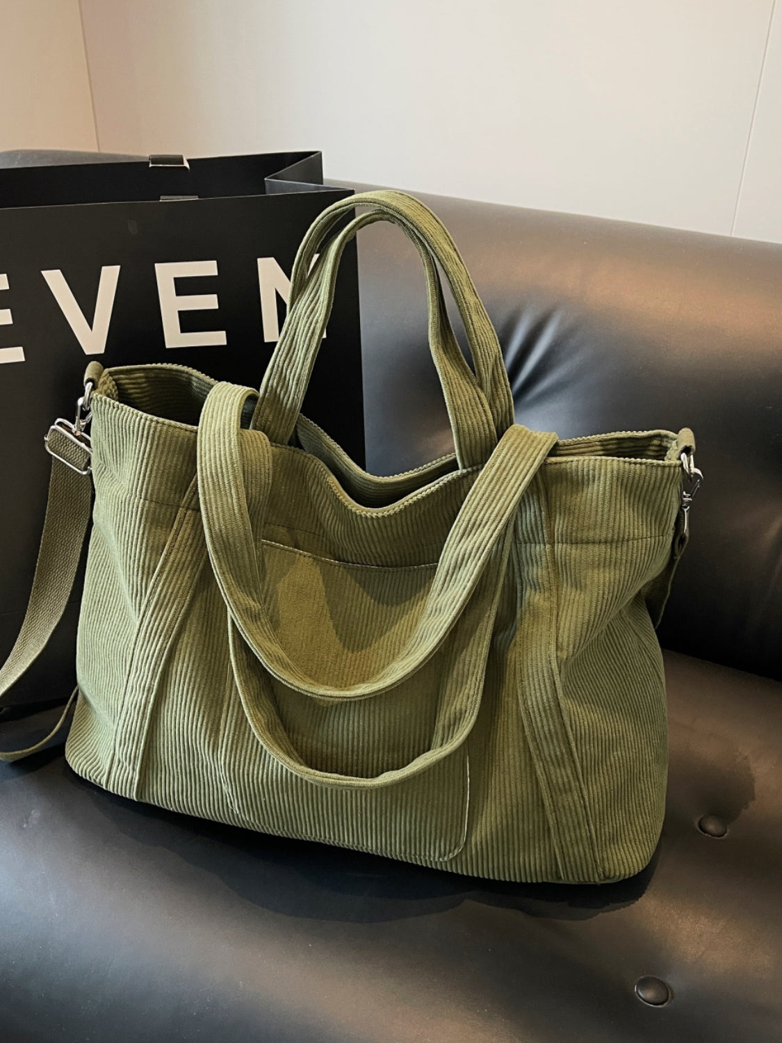 Große Tragetasche aus Cord