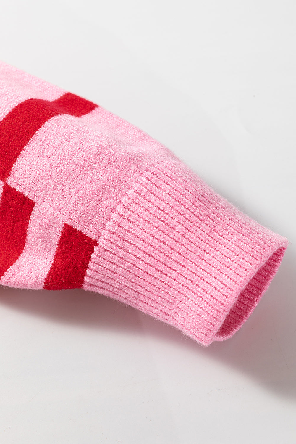 Gestreifter Pullover mit Rundhalsausschnitt und überschnittenen Schultern