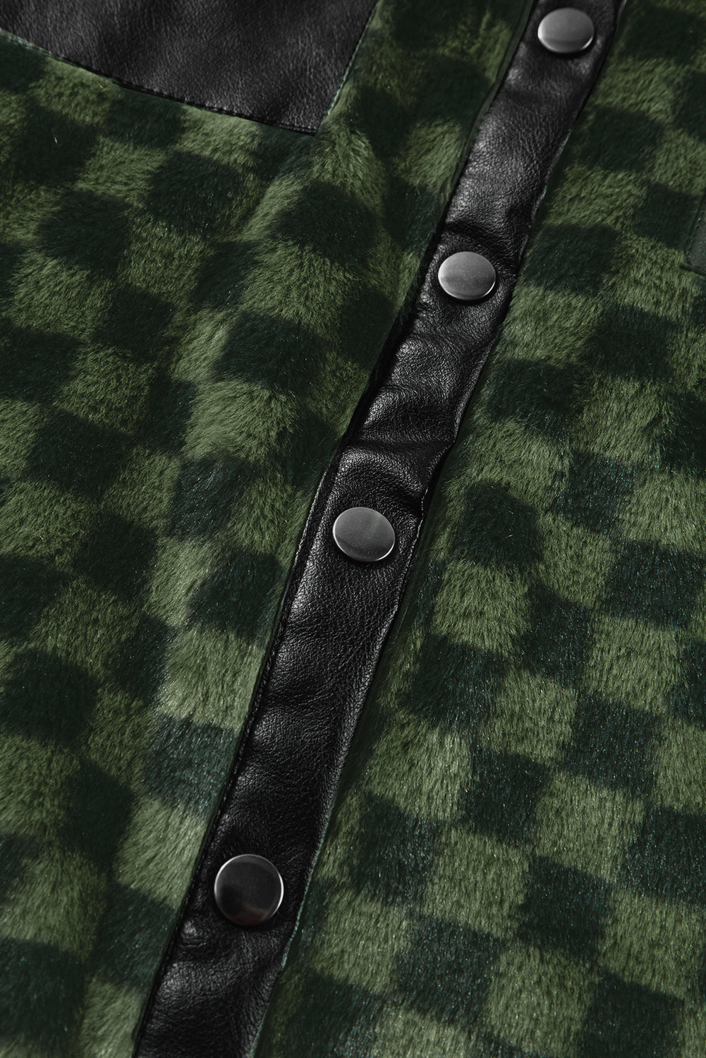 Daunenjacke mit Taschen, kariertem Kragen und Druckknöpfen