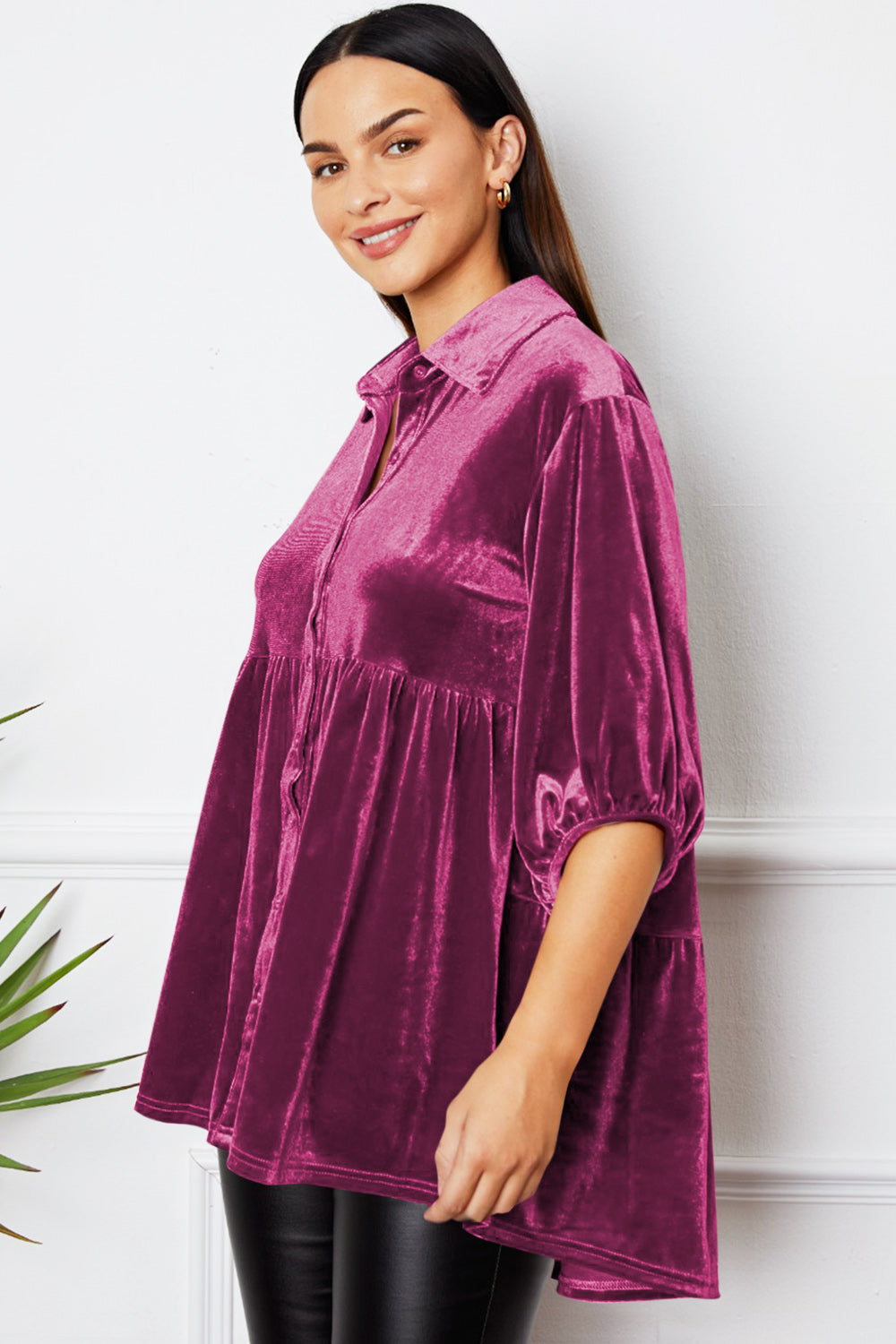 Gestuftes Hemd aus Samt mit Knopfleiste und Kragen