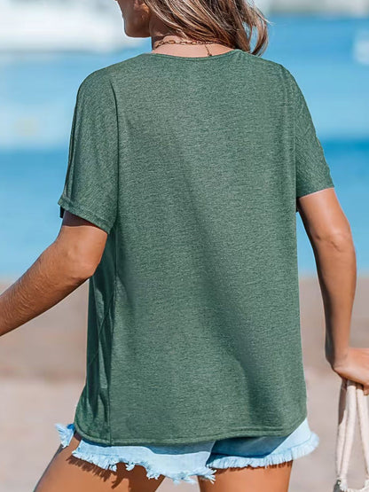 T-Shirt mit kurzen Ärmeln und Einkerbungen