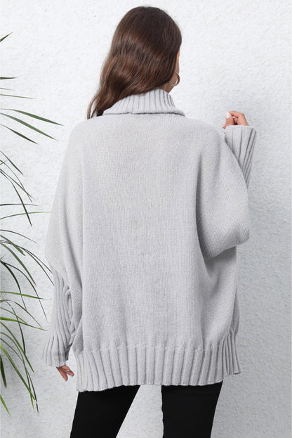 Gerippter Pullover mit Rollkragen und langen Ärmeln