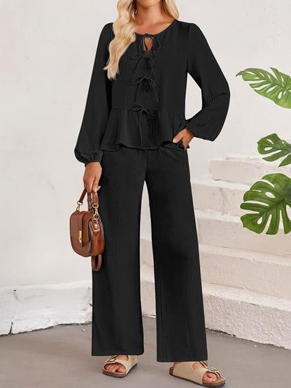 Set aus Oberteil und Hose mit Ballonärmeln und Bindeband am Hals