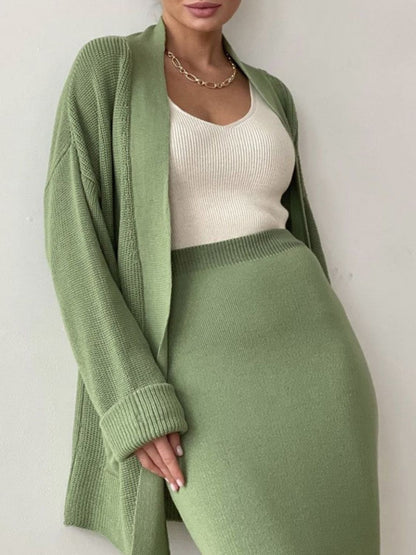 Set aus langärmliger Strickjacke mit Taschen und Rockpullover