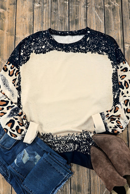 Sweatshirt mit Rundhalsausschnitt und langen Ärmeln und Leopardenmuster