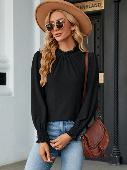 Bluse mit Stehkragen, Rüschen und Laternenärmeln