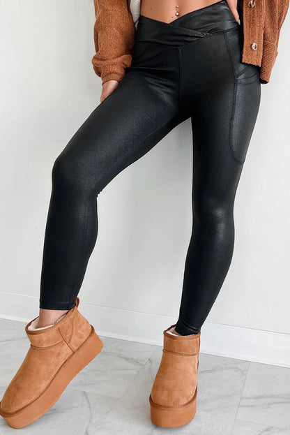 Leggings mit V-Ausschnitt und Taschen