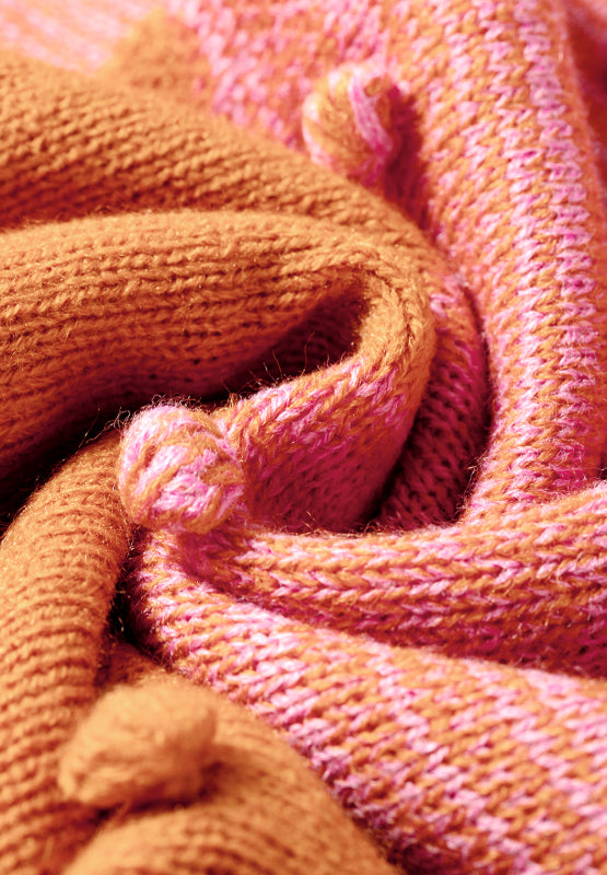 Strickjacke mit Pompon-Farbblock und offener Vorderseite