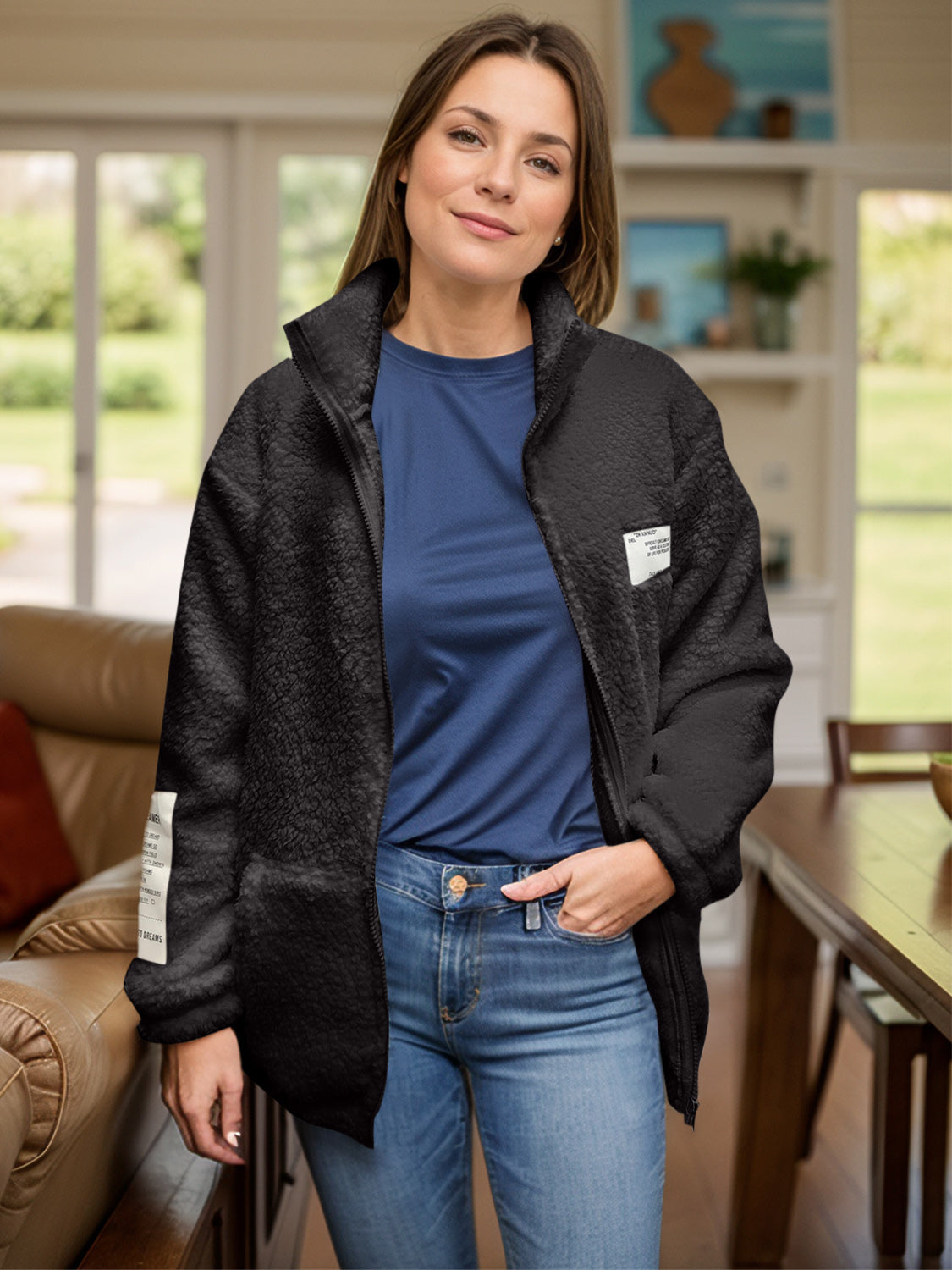 Sherpa-Jacke mit Rollkragen und Reißverschluss in voller Größe und langen Ärmeln