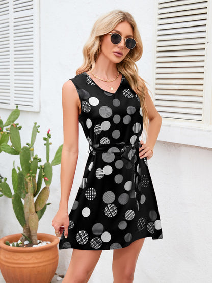 Kleid mit V-Ausschnitt und Polka Dot-Muster