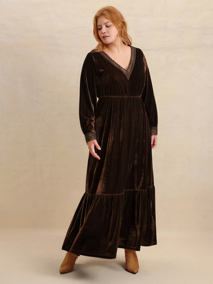 Plus Size Midikleid mit Spitzendetail und V-Ausschnitt und langen Ärmeln
