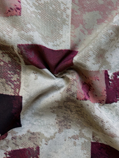 Bedruckte, kurzärmlige Bluse mit Einkerbungen