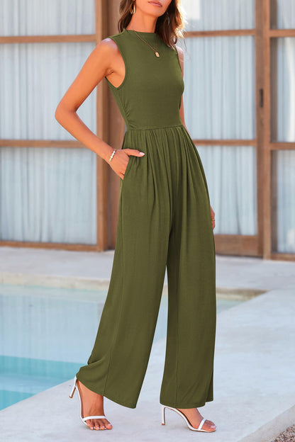 Ärmelloser Jumpsuit mit Rollkragen und weitem Bein
